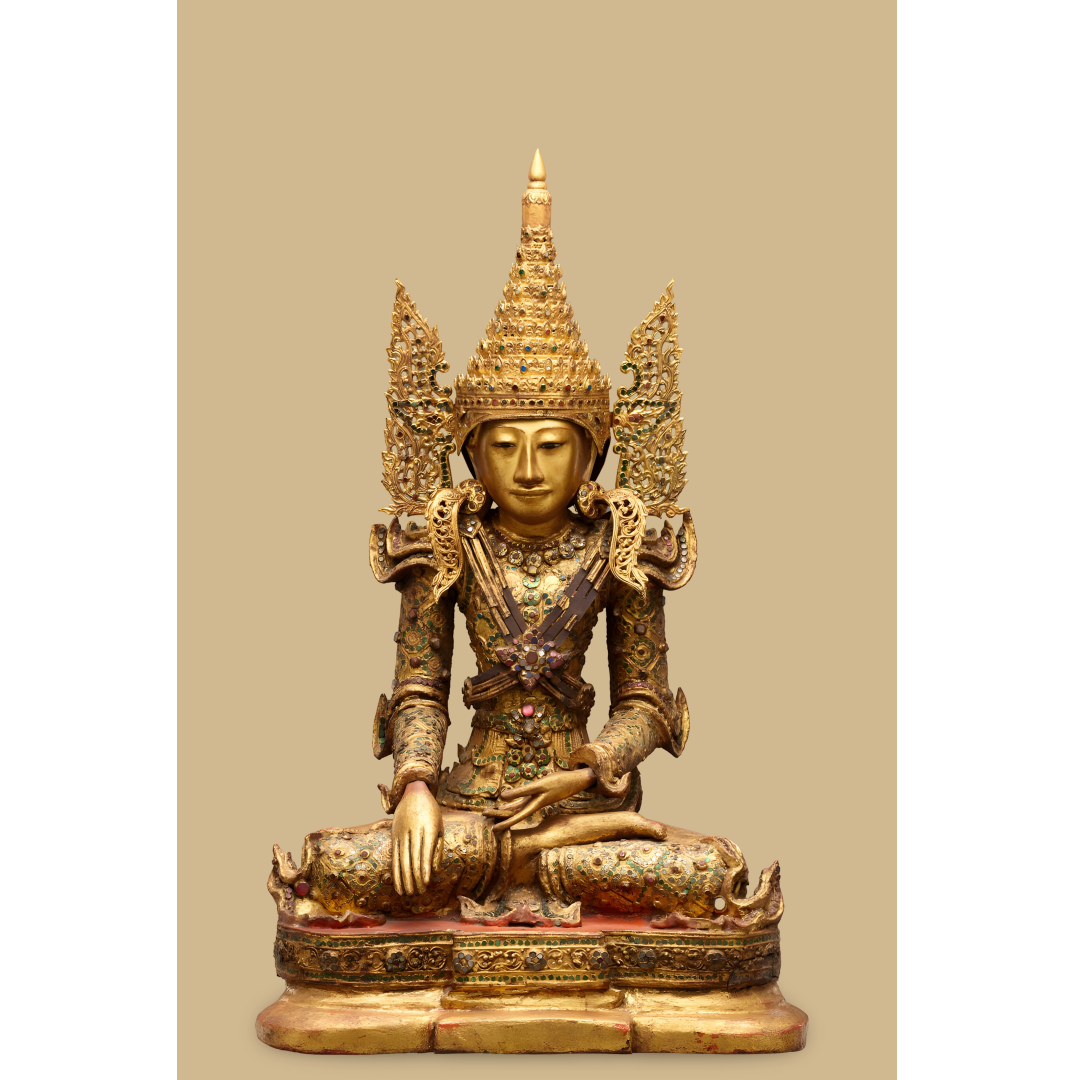 MYB.1a - 300dpi - 3x2-wood-sculpture-crowned-and-bejeweled-buddha-19th- (Aangepast)